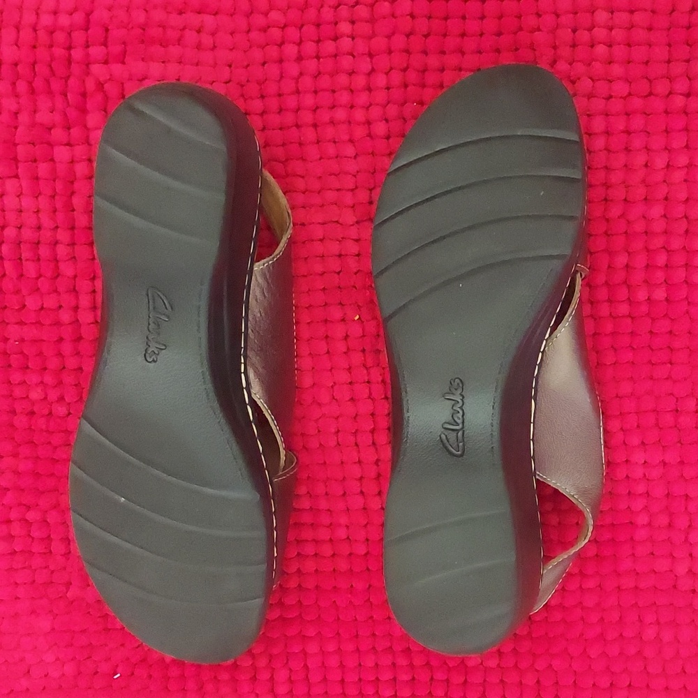 Sandals - Picture 3 of 3